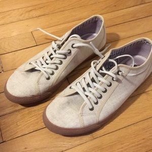 Ben Sherman causal canvas shoes